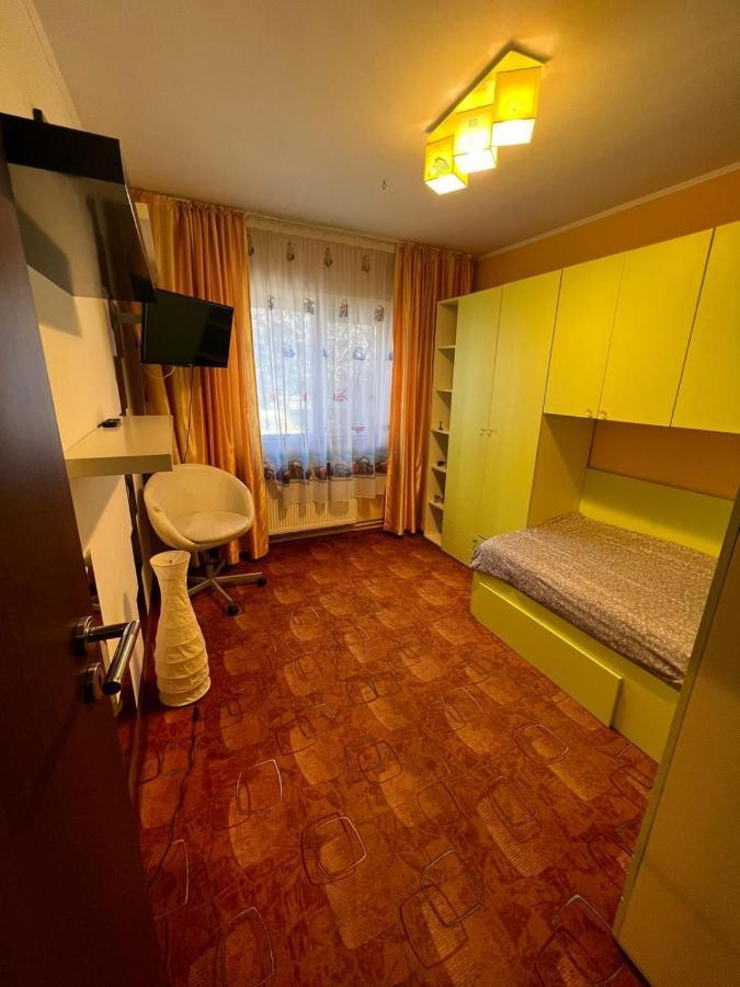 Duck Apartment Bucharest Exterior photo