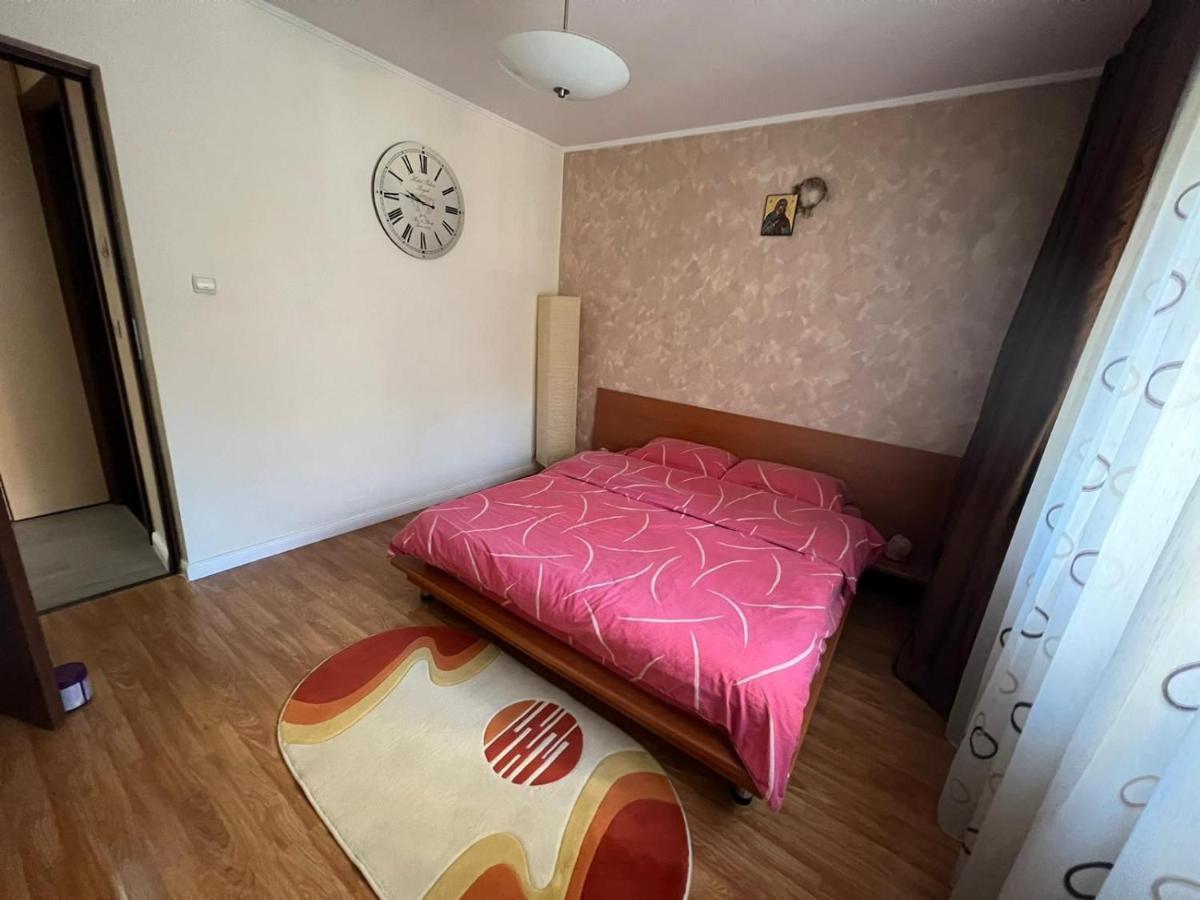 Duck Apartment Bucharest Exterior photo